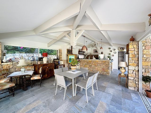 maison à vendre - 6 pièces - 270.0 m2 - MOUGINS - 06 - PROVENCE-ALPES-COTE-D-AZUR - Century 21 Adhère Transactions