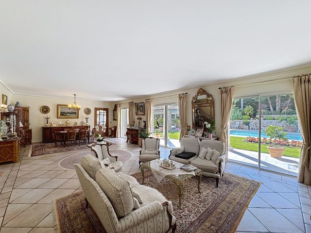 maison à vendre - 6 pièces - 270.0 m2 - MOUGINS - 06 - PROVENCE-ALPES-COTE-D-AZUR - Century 21 Adhère Transactions