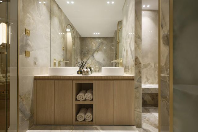 Appartement à vendre - 4 pièces - 130.0 m2 - CANNES - 06 - PROVENCE-ALPES-COTE-D-AZUR - Century 21 Adhère Transactions