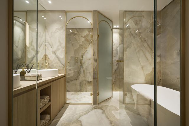 Appartement à vendre - 4 pièces - 130.0 m2 - CANNES - 06 - PROVENCE-ALPES-COTE-D-AZUR - Century 21 Adhère Transactions