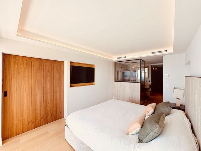 Appartement F3 à vendre - 3 pièces - 89.06 m2 - CANNES - 06 - PROVENCE-ALPES-COTE-D-AZUR - Century 21 Adhère Transactions