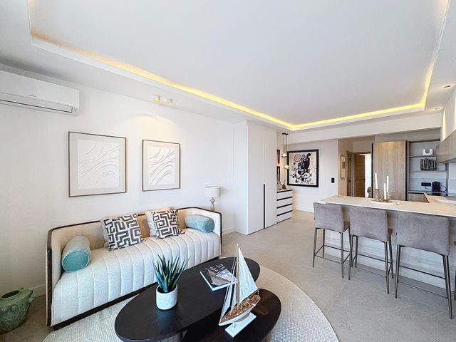 Appartement F3 à vendre - 3 pièces - 54.21 m2 - CANNES - 06 - PROVENCE-ALPES-COTE-D-AZUR - Century 21 Adhère Transactions