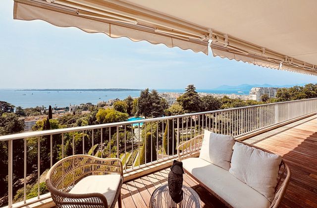 Appartement F8 à vendre - 8 pièces - 219.72 m2 - CANNES - 06 - PROVENCE-ALPES-COTE-D-AZUR - Century 21 Adhère Transactions