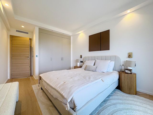 Appartement F4 à vendre - 4 pièces - 102.43 m2 - CANNES - 06 - PROVENCE-ALPES-COTE-D-AZUR - Century 21 Adhère Transactions