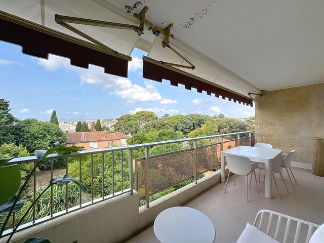 Appartement F4 à vendre - 4 pièces - 102.43 m2 - CANNES - 06 - PROVENCE-ALPES-COTE-D-AZUR - Century 21 Adhère Transactions