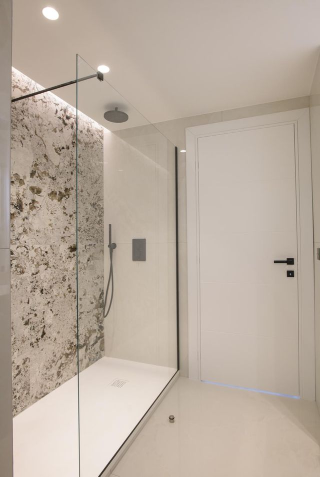 Appartement F3 à vendre - 3 pièces - 91.0 m2 - CANNES - 06 - PROVENCE-ALPES-COTE-D-AZUR - Century 21 Adhère Transactions