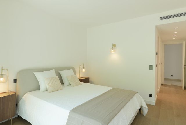 Appartement F3 à vendre - 3 pièces - 91.0 m2 - CANNES - 06 - PROVENCE-ALPES-COTE-D-AZUR - Century 21 Adhère Transactions