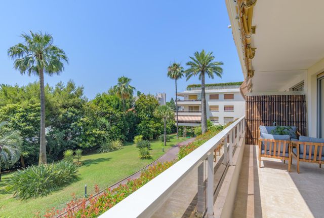 Appartement F3 à vendre - 3 pièces - 91.0 m2 - CANNES - 06 - PROVENCE-ALPES-COTE-D-AZUR - Century 21 Adhère Transactions