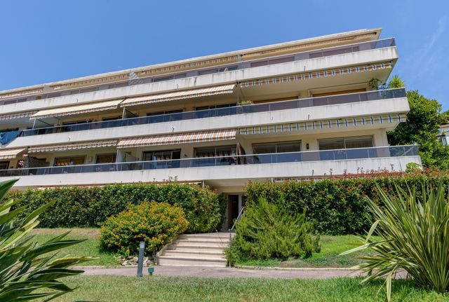 Appartement F3 à vendre - 3 pièces - 91.0 m2 - CANNES - 06 - PROVENCE-ALPES-COTE-D-AZUR - Century 21 Adhère Transactions