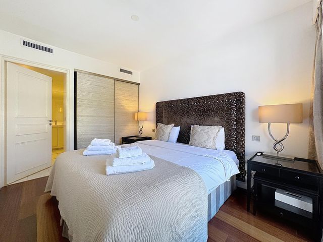 Appartement F2 à vendre - 2 pièces - 53.0 m2 - CANNES - 06 - PROVENCE-ALPES-COTE-D-AZUR - Century 21 Adhère Transactions