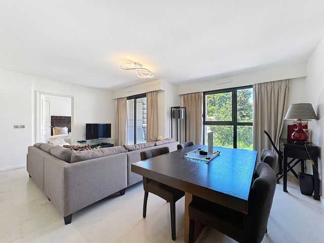 Appartement F2 à vendre - 2 pièces - 53.0 m2 - CANNES - 06 - PROVENCE-ALPES-COTE-D-AZUR - Century 21 Adhère Transactions