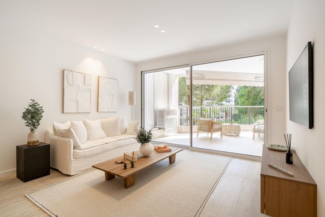 Appartement F3 à vendre - 3 pièces - 75.01 m2 - CANNES - 06 - PROVENCE-ALPES-COTE-D-AZUR - Century 21 Adhère Transactions