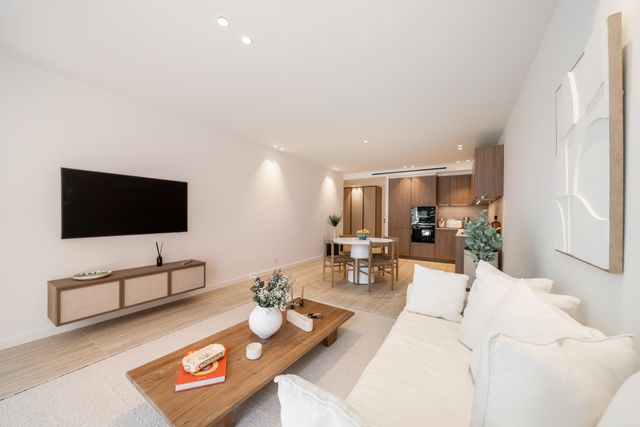 Appartement F3 à vendre - 3 pièces - 75.01 m2 - CANNES - 06 - PROVENCE-ALPES-COTE-D-AZUR - Century 21 Adhère Transactions