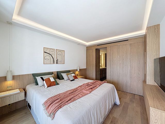 Appartement F4 à vendre - 4 pièces - 102.0 m2 - CANNES - 06 - PROVENCE-ALPES-COTE-D-AZUR - Century 21 Adhère Transactions