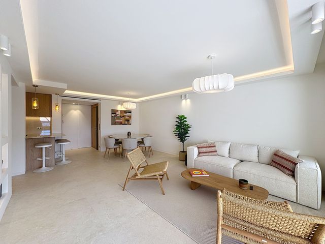 Appartement F4 à vendre - 4 pièces - 102.0 m2 - CANNES - 06 - PROVENCE-ALPES-COTE-D-AZUR - Century 21 Adhère Transactions