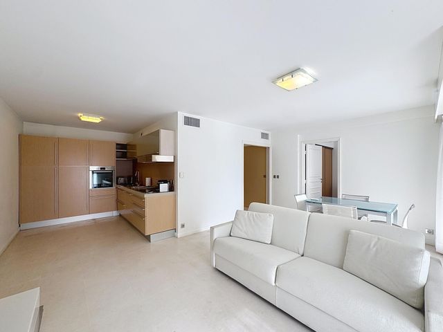 Appartement F2 à vendre - 2 pièces - 54.0 m2 - CANNES - 06 - PROVENCE-ALPES-COTE-D-AZUR - Century 21 Adhère Transactions