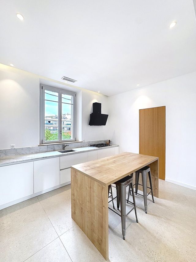 Appartement F4 à vendre - 4 pièces - 158.0 m2 - CANNES - 06 - PROVENCE-ALPES-COTE-D-AZUR - Century 21 Adhère Transactions