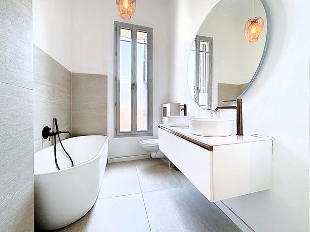 Appartement F4 à vendre - 4 pièces - 158.0 m2 - CANNES - 06 - PROVENCE-ALPES-COTE-D-AZUR - Century 21 Adhère Transactions