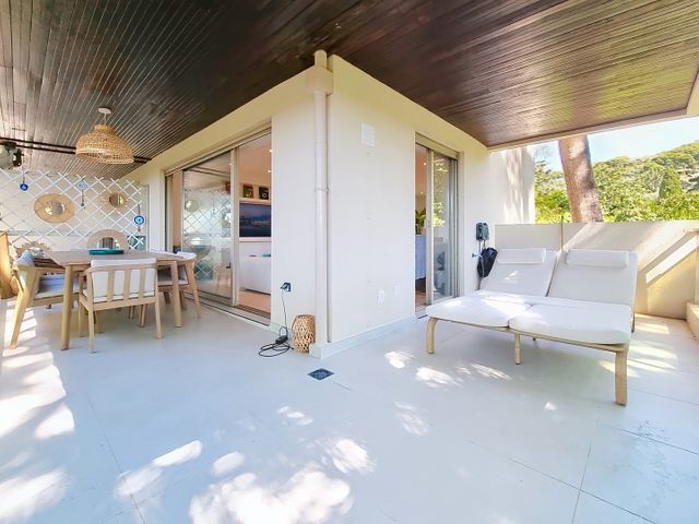 Appartement F3 à vendre - 3 pièces - 87.55 m2 - CANNES - 06 - PROVENCE-ALPES-COTE-D-AZUR - Century 21 Adhère Transactions