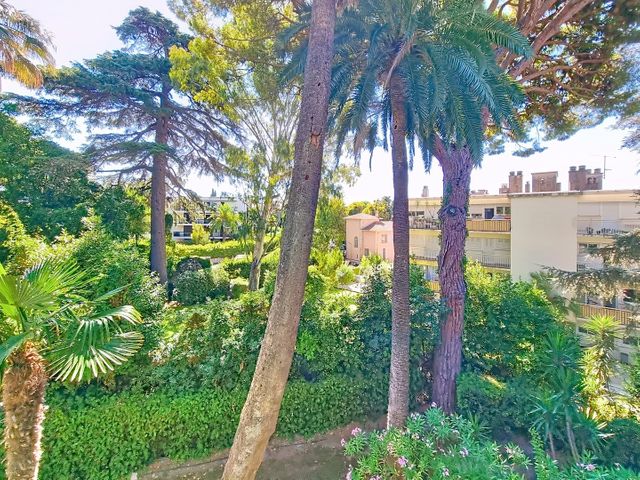 Appartement F3 à vendre - 3 pièces - 87.55 m2 - CANNES - 06 - PROVENCE-ALPES-COTE-D-AZUR - Century 21 Adhère Transactions