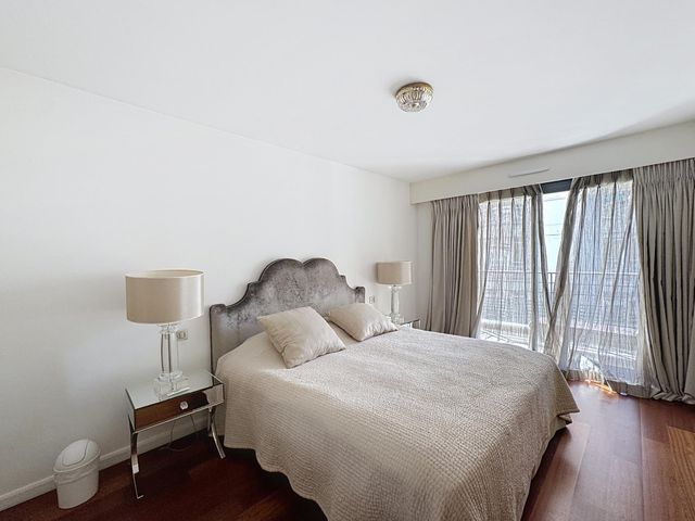 Afficher la photo en grand Appartement F3 à vendre - 3 pièces - 86.6 m2 - CANNES - 06 - PROVENCE-ALPES-COTE-D-AZUR - Century 21 Adhère Transactions