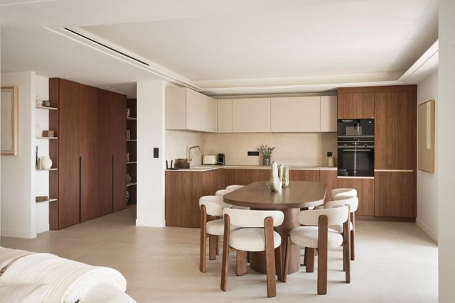 Appartement F5 à vendre - 5 pièces - 135.0 m2 - CANNES - 06 - PROVENCE-ALPES-COTE-D-AZUR - Century 21 Adhère Transactions