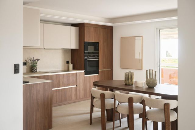 Appartement F5 à vendre - 5 pièces - 135.0 m2 - CANNES - 06 - PROVENCE-ALPES-COTE-D-AZUR - Century 21 Adhère Transactions