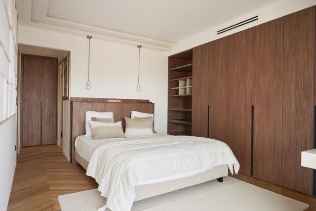 Appartement F5 à vendre - 5 pièces - 135.0 m2 - CANNES - 06 - PROVENCE-ALPES-COTE-D-AZUR - Century 21 Adhère Transactions