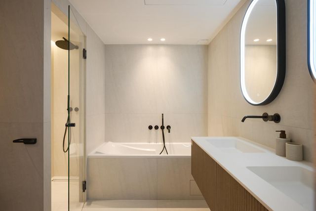 Appartement F5 à vendre - 5 pièces - 135.0 m2 - CANNES - 06 - PROVENCE-ALPES-COTE-D-AZUR - Century 21 Adhère Transactions