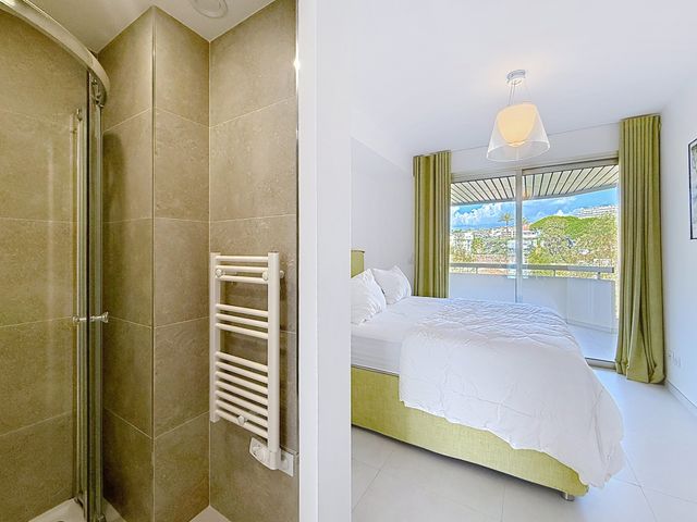 Appartement F4 à louer - 4 pièces - 85.08 m2 - CANNES - 06 - PROVENCE-ALPES-COTE-D-AZUR - Century 21 Adhère Transactions