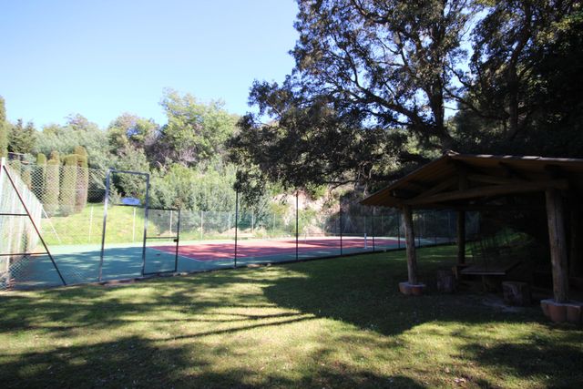 Afficher la photo en grand Appartement F4 à vendre - 4 pièces - 121.41 m2 - CANNES - 06 - PROVENCE-ALPES-COTE-D-AZUR - Century 21 Adhère Transactions