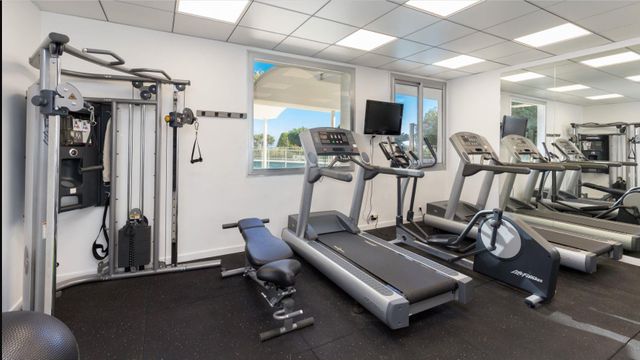 Afficher la photo en grand Appartement F4 à vendre - 4 pièces - 121.41 m2 - CANNES - 06 - PROVENCE-ALPES-COTE-D-AZUR - Century 21 Adhère Transactions