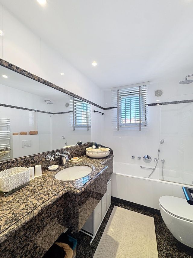 Appartement F4 à vendre - 4 pièces - 135.0 m2 - CANNES - 06 - PROVENCE-ALPES-COTE-D-AZUR - Century 21 Adhère Transactions