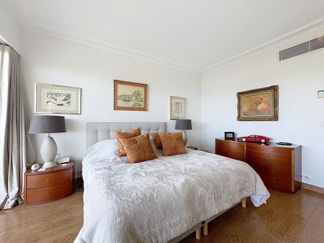 Appartement F4 à vendre - 4 pièces - 135.0 m2 - CANNES - 06 - PROVENCE-ALPES-COTE-D-AZUR - Century 21 Adhère Transactions