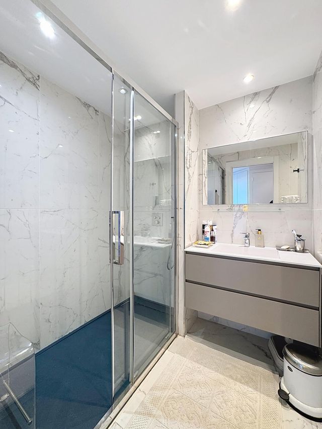 Appartement F4 à vendre - 4 pièces - 135.0 m2 - CANNES - 06 - PROVENCE-ALPES-COTE-D-AZUR - Century 21 Adhère Transactions