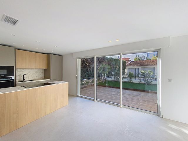 maison à louer - 5 pièces - 106.36 m2 - CANNES - 06 - PROVENCE-ALPES-COTE-D-AZUR - Century 21 Adhère Transactions