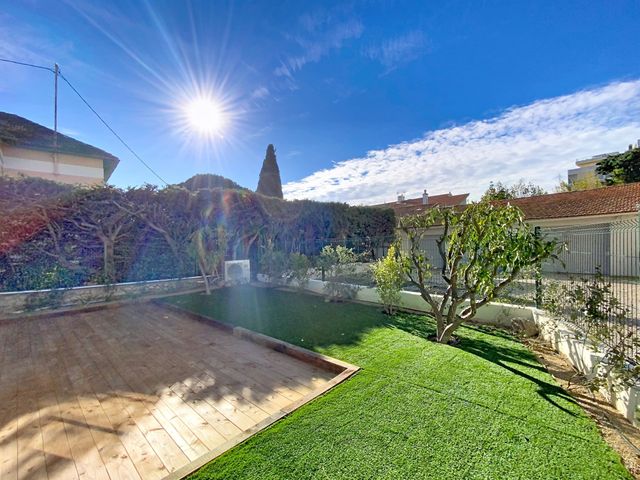 maison à louer - 5 pièces - 106.36 m2 - CANNES - 06 - PROVENCE-ALPES-COTE-D-AZUR - Century 21 Adhère Transactions