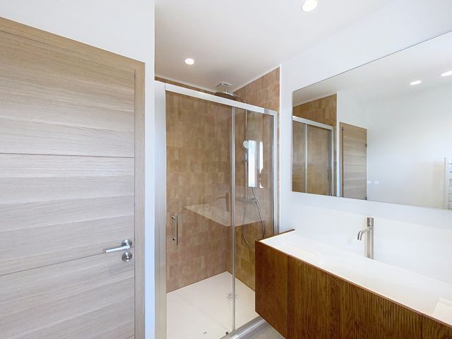 maison à louer - 5 pièces - 106.36 m2 - CANNES - 06 - PROVENCE-ALPES-COTE-D-AZUR - Century 21 Adhère Transactions