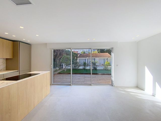 maison à louer - 5 pièces - 106.36 m2 - CANNES - 06 - PROVENCE-ALPES-COTE-D-AZUR - Century 21 Adhère Transactions