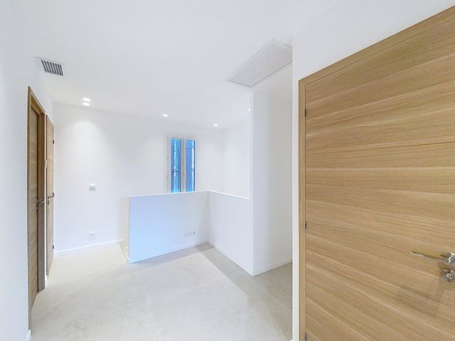 maison à louer - 5 pièces - 106.36 m2 - CANNES - 06 - PROVENCE-ALPES-COTE-D-AZUR - Century 21 Adhère Transactions