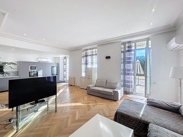 Appartement F5 à vendre - 5 pièces - 147.26 m2 - CANNES - 06 - PROVENCE-ALPES-COTE-D-AZUR - Century 21 Adhère Transactions