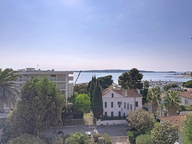 Appartement F4 à louer - 4 pièces - 85.08 m2 - CANNES - 06 - PROVENCE-ALPES-COTE-D-AZUR - Century 21 Adhère Transactions