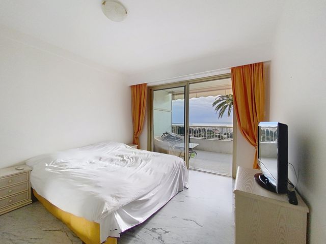 Appartement F3 à louer - 3 pièces - 83.0 m2 - CANNES - 06 - PROVENCE-ALPES-COTE-D-AZUR - Century 21 Adhère Transactions