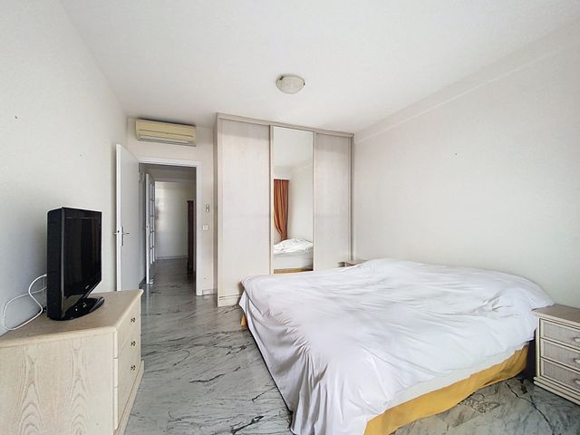 Appartement F3 à louer - 3 pièces - 83.0 m2 - CANNES - 06 - PROVENCE-ALPES-COTE-D-AZUR - Century 21 Adhère Transactions