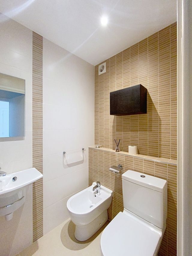 Appartement F3 à louer - 3 pièces - 83.0 m2 - CANNES - 06 - PROVENCE-ALPES-COTE-D-AZUR - Century 21 Adhère Transactions