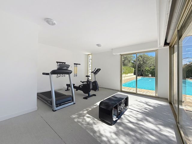Appartement F3 à louer - 3 pièces - 83.0 m2 - CANNES - 06 - PROVENCE-ALPES-COTE-D-AZUR - Century 21 Adhère Transactions