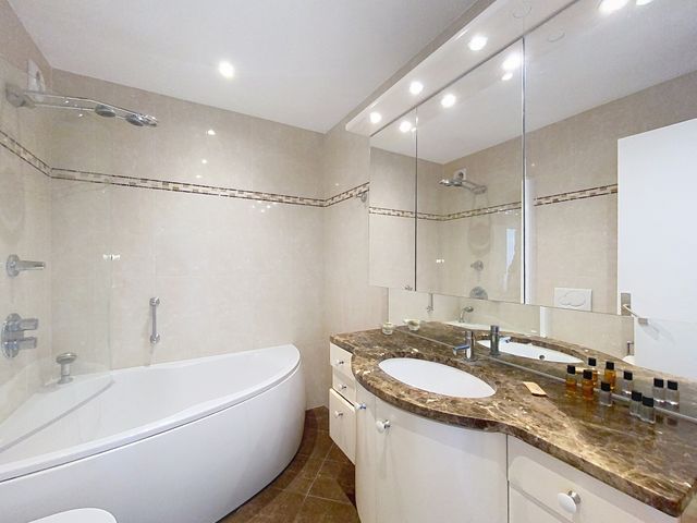 Appartement F3 à louer - 3 pièces - 83.0 m2 - CANNES - 06 - PROVENCE-ALPES-COTE-D-AZUR - Century 21 Adhère Transactions