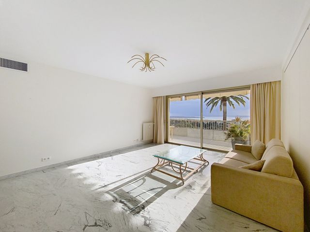 Appartement F3 à louer - 3 pièces - 83.0 m2 - CANNES - 06 - PROVENCE-ALPES-COTE-D-AZUR - Century 21 Adhère Transactions