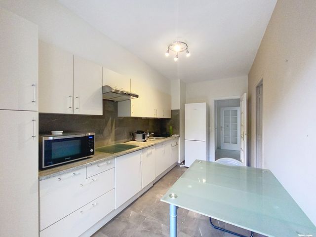 Appartement F3 à louer - 3 pièces - 83.0 m2 - CANNES - 06 - PROVENCE-ALPES-COTE-D-AZUR - Century 21 Adhère Transactions