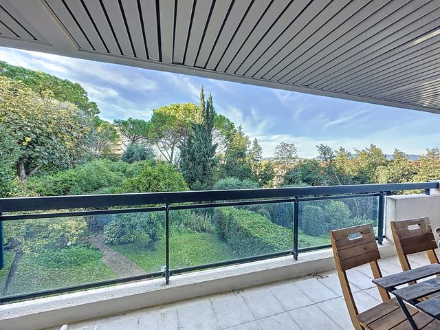 Appartement F3 à louer - 3 pièces - 99.91 m2 - CANNES - 06 - PROVENCE-ALPES-COTE-D-AZUR - Century 21 Adhère Transactions